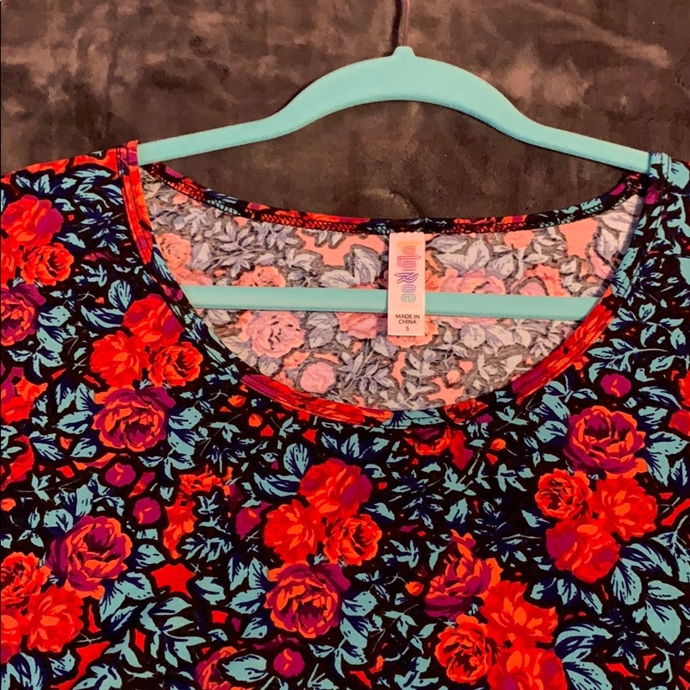 Lularoe Perfect T - Picture 3 of 5